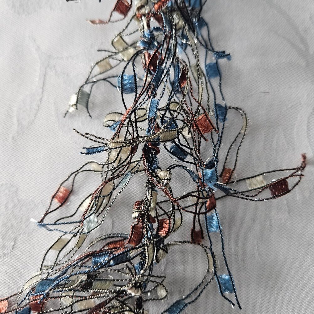 fringe necklace - Picture 8 of 8